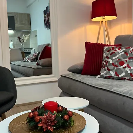 R Lux Akva Park Apartment