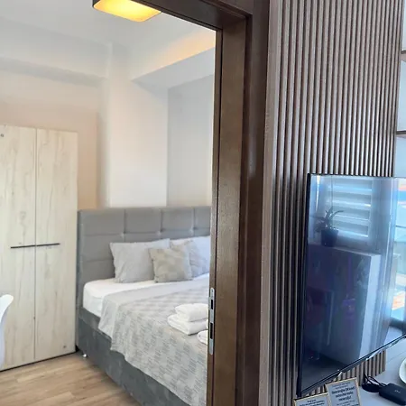 R Lux Akva Park Apartment